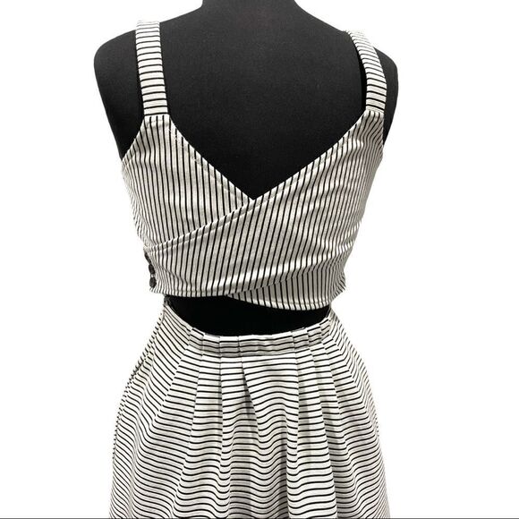 𝅺ANTHROPOLOGIE Postmark Stripe Rolo Crossback Dress Sz M - Picture 8 of 13